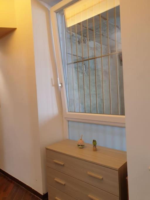 Appartamento Lovely 11 Guests Flat, Via Tribunali, Center! *
