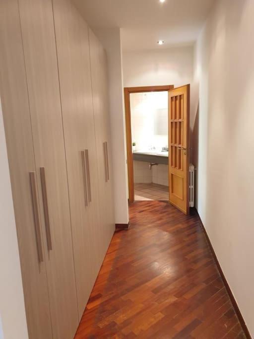 Lovely 11 Guests Flat, Via Tribunali, Center! *