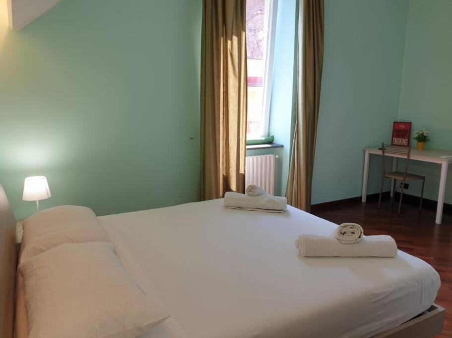 Lovely 11 Guests Flat, Via Tribunali, Center! * Napoli