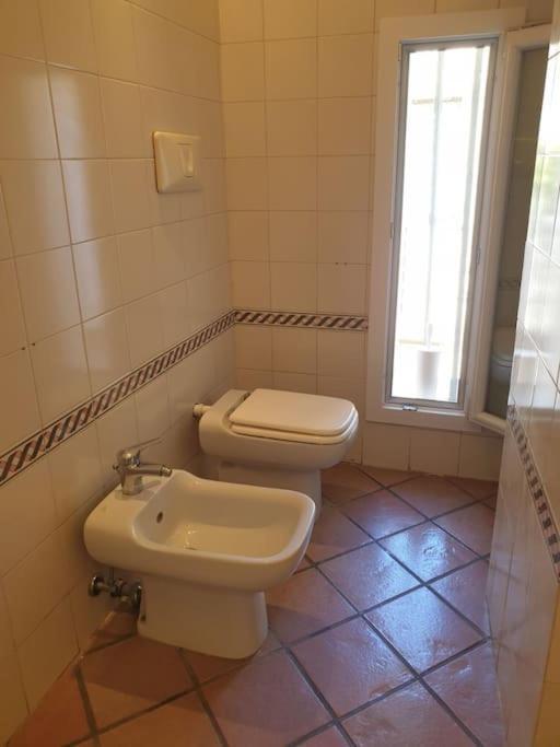 Appartamento Lovely 11 Guests Flat, Via Tribunali, Center! Napoli