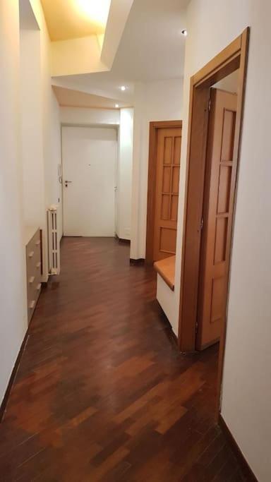 Lovely 11 Guests Flat, Via Tribunali, Center!